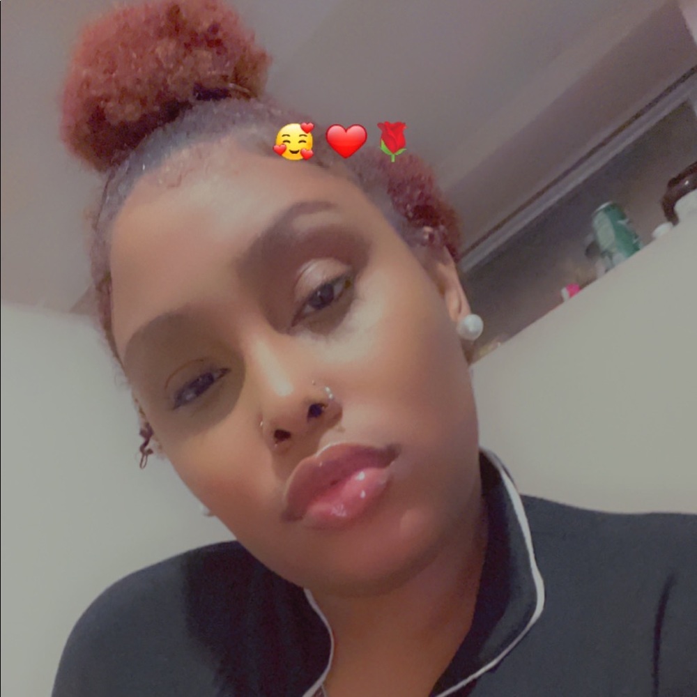 Meet your Posher, Iris